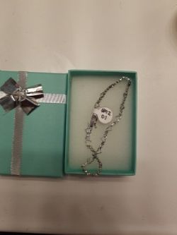 Diamond bracelet for a small wrist. 80$