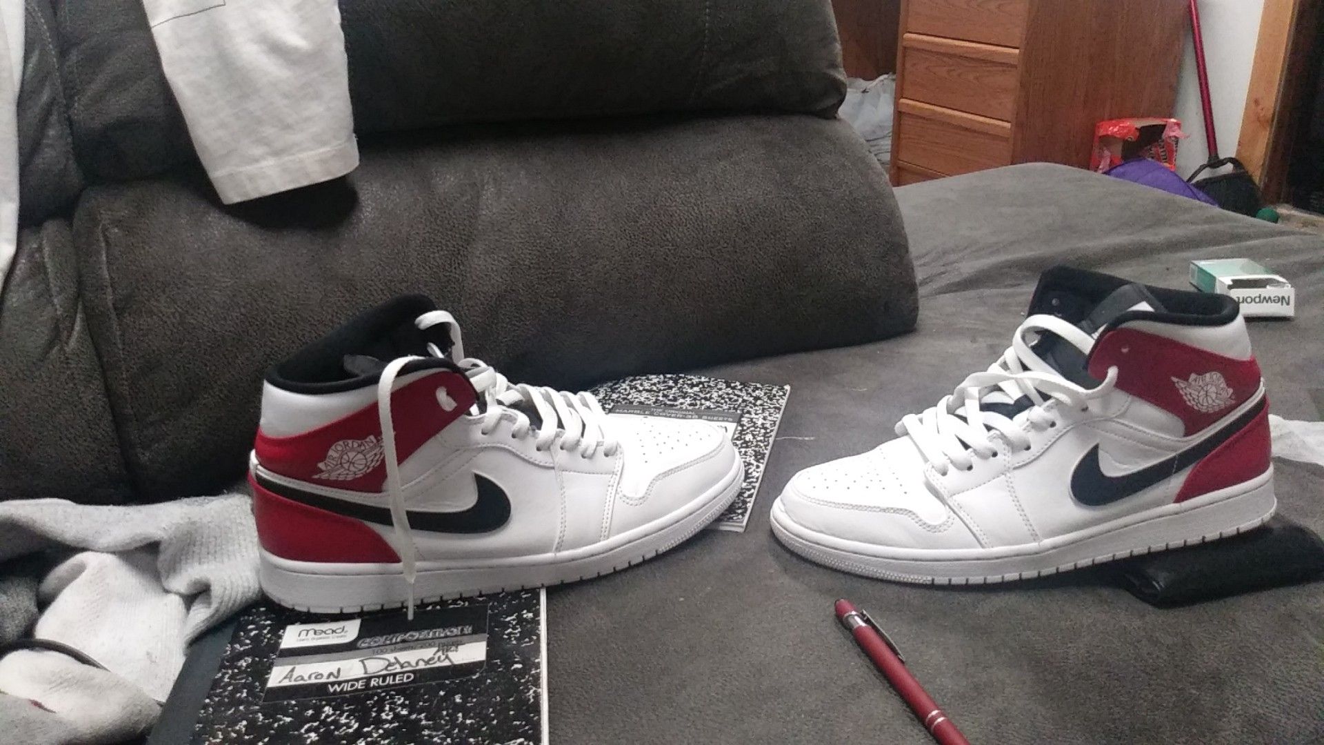 Jordan air 1 mids size 10.5