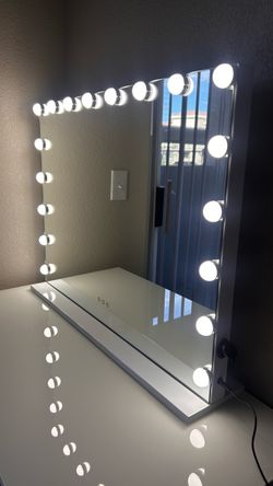 Hollywood Vanity Mirror