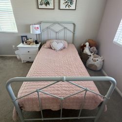 Twin Bedroom Set