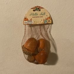 5 Foam Acorns as Decorations