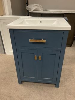 24” Blue Solid Wood Bathroom Vanity with Ceramic Top (V84)
