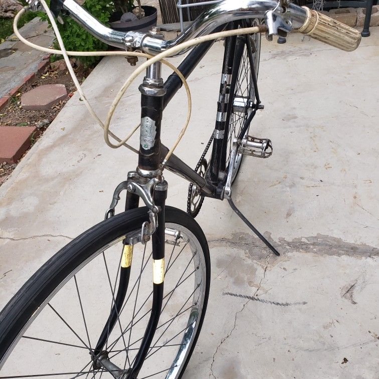 VINTAGE HERCULES BIKE ..MADE IN ENGLAND