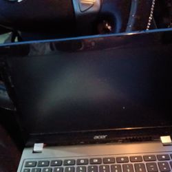 Mini Acer  Laptop C740-c3p1