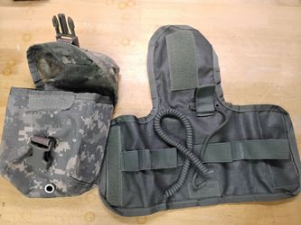 Genuine U.S Army Pounch MOLLE II Improved First Aid Kit (IFAK) Set Used $8 Or Best Offer
