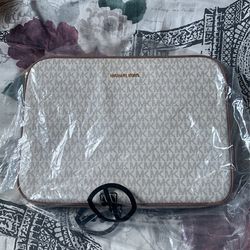 MK Computer Pouch