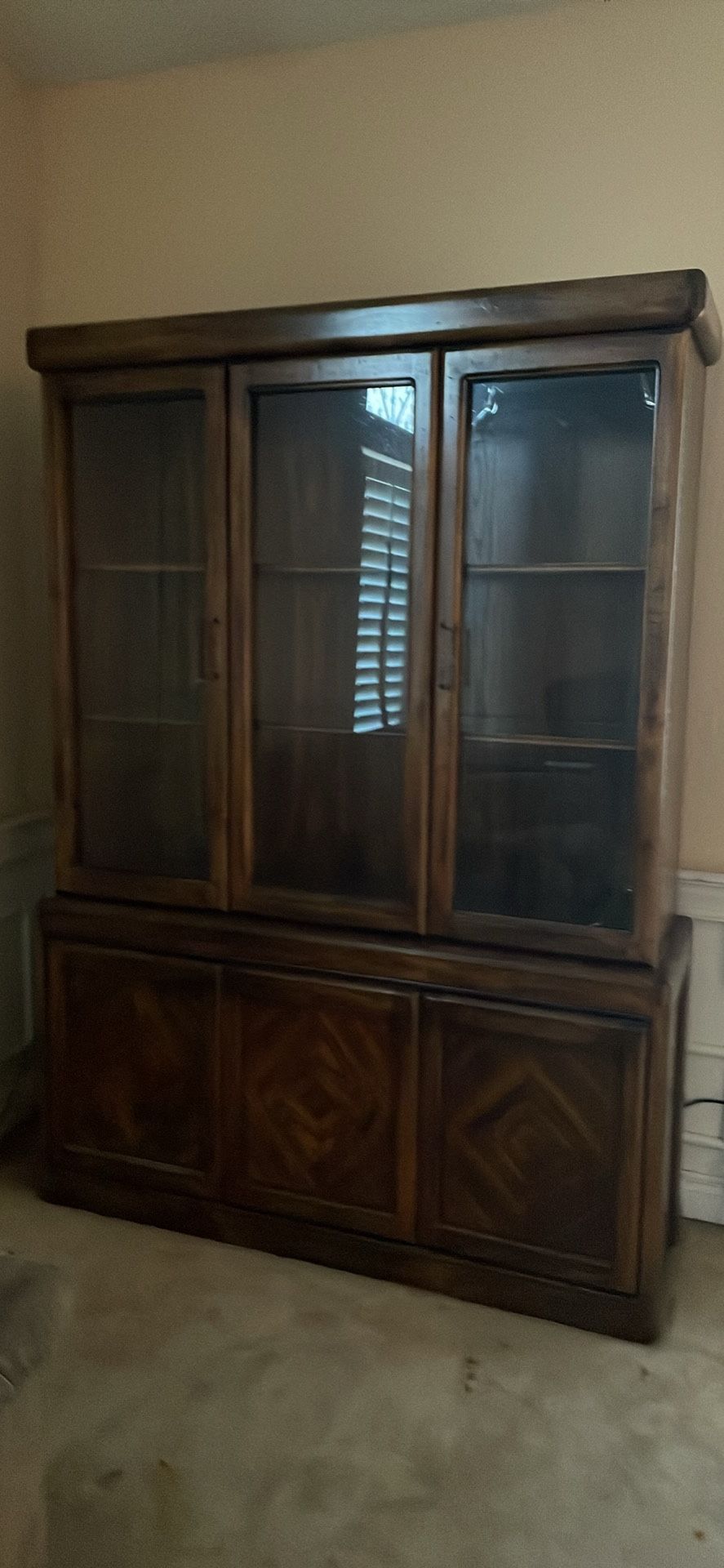 Beautiful China Cabinet 