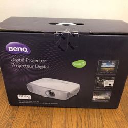 BenQ  HT2050 Projector