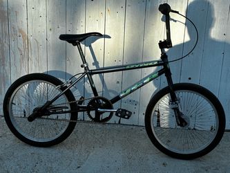For sale  1992 GT DYNO VFR original  stickers  Matching frame/forks/ handlebars  DYNO TIRES  Spoke rims  New tubes  New bearings  New stem GT RE POP  