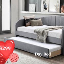 ❤️DAY BED ❤️