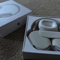 AIRPOD PRO MAX( WITH RECIPT)
