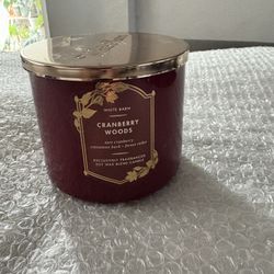 Bath & Body Works White Barn Cranberry Woods 3-Wick Candle