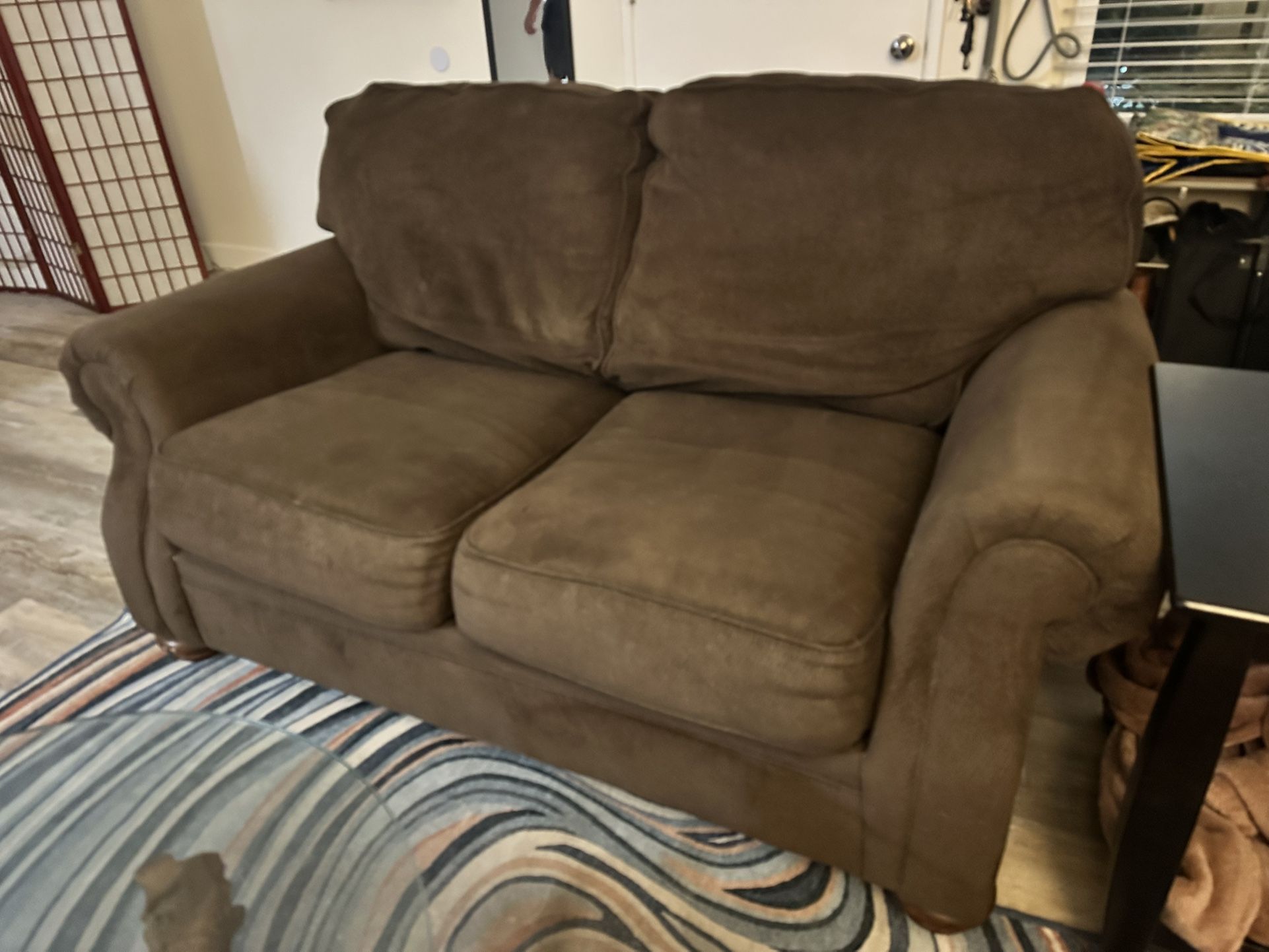 65” Brown Sofa Easy To Lift 