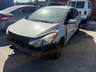 2014 Kia Forte - For parts