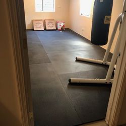 NEW PREMIUM COMMERCIAL GYM MAT - 6' x 4' x 3/4' - SOLID RUBBER - FREE DELIVERY 25 MILES OF 60504