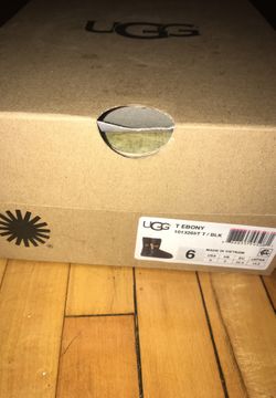 Baby Girls’ Black Uggs (lined with fur)