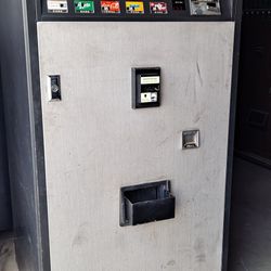 Soda vending machine 5 select READ INFO