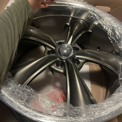 American Racing Staggered 20Inch Graphite Diamond Cut Lip 