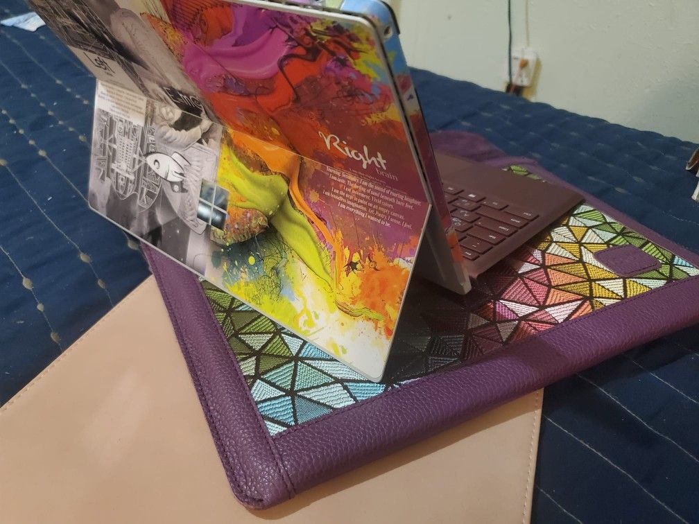 Microsoft Surface Pro 6 256Gb 8Gb Ram W/ Genuine Leather Case