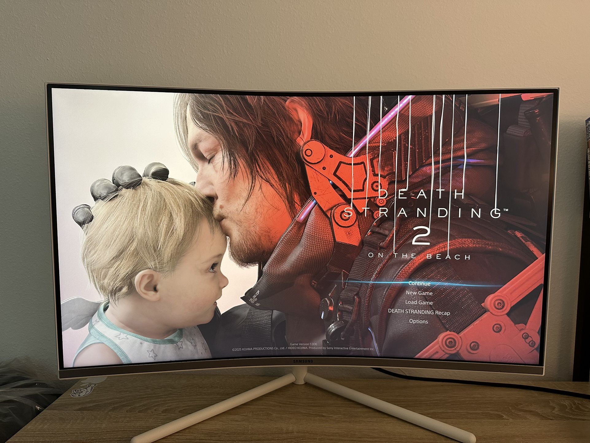 Samsung 28” Curved UHD Monitor