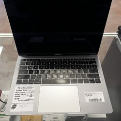 MacBook Air 13” 1.6 i5 Dual Core 256 SSD 8GB Ram 