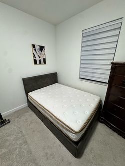 Full size bed, all pieces included