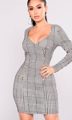 Fashion Nova Sexy Classy Stretch Houndstooth Dress Size M - Like New Wore Once