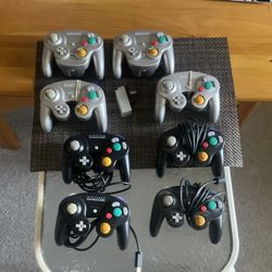 Nintendo Game Cube Controllers 