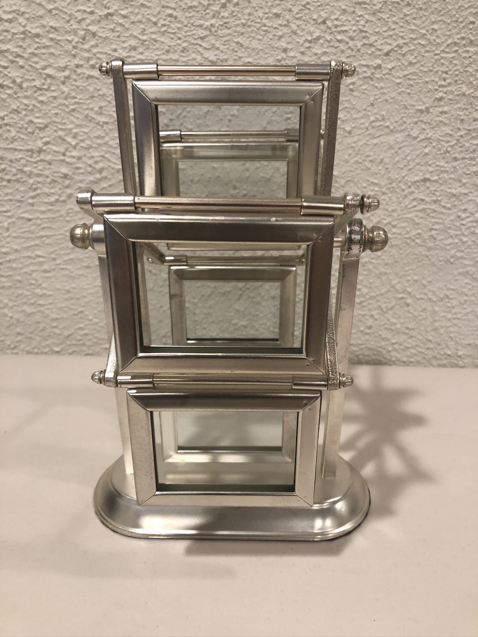 Archies Brand Multi Frame Ferris Wheel Photo Holder, 6 Glass Frame Holds 12 Pictures Of Size 2”x 3” Very unique, there are some sign of tarnish on si