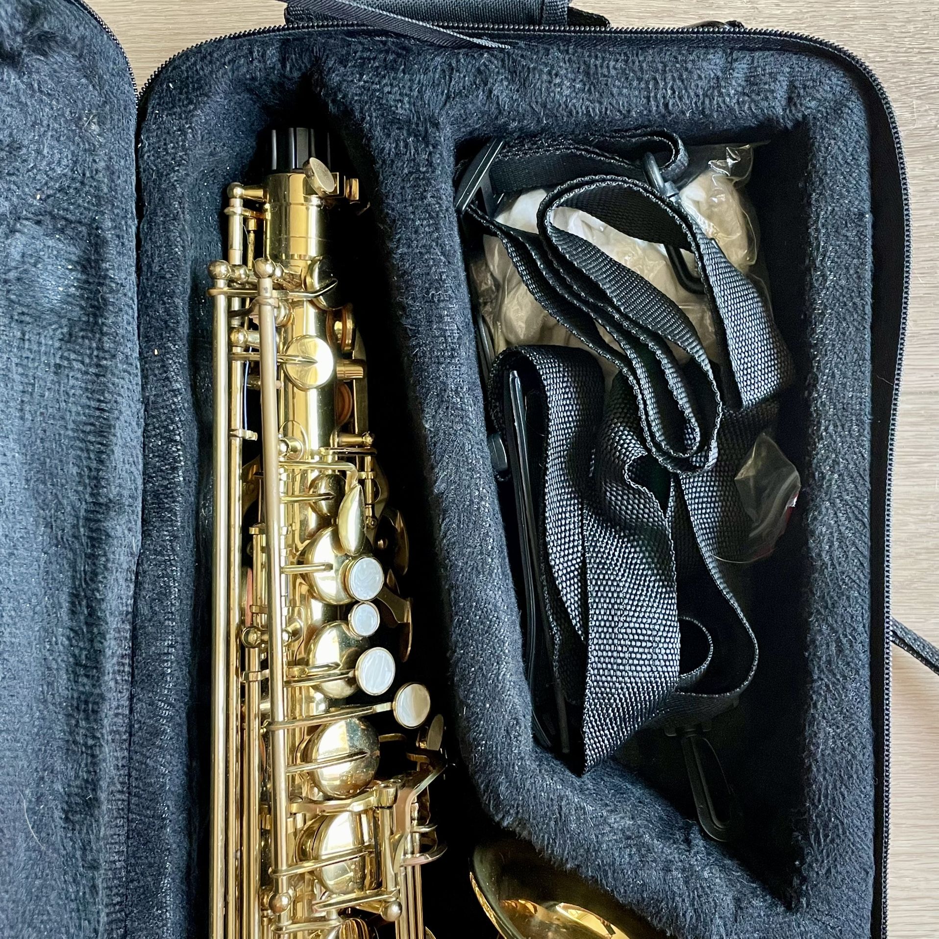 Mendini By Cecilio Alto Saxophone