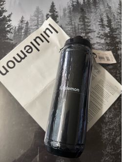 Lululemon black water bottle