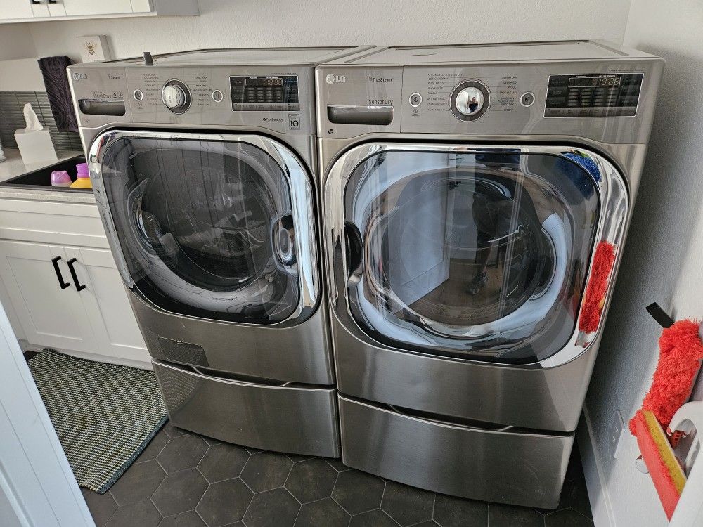 LG Washer And Dryer WM8000HVA