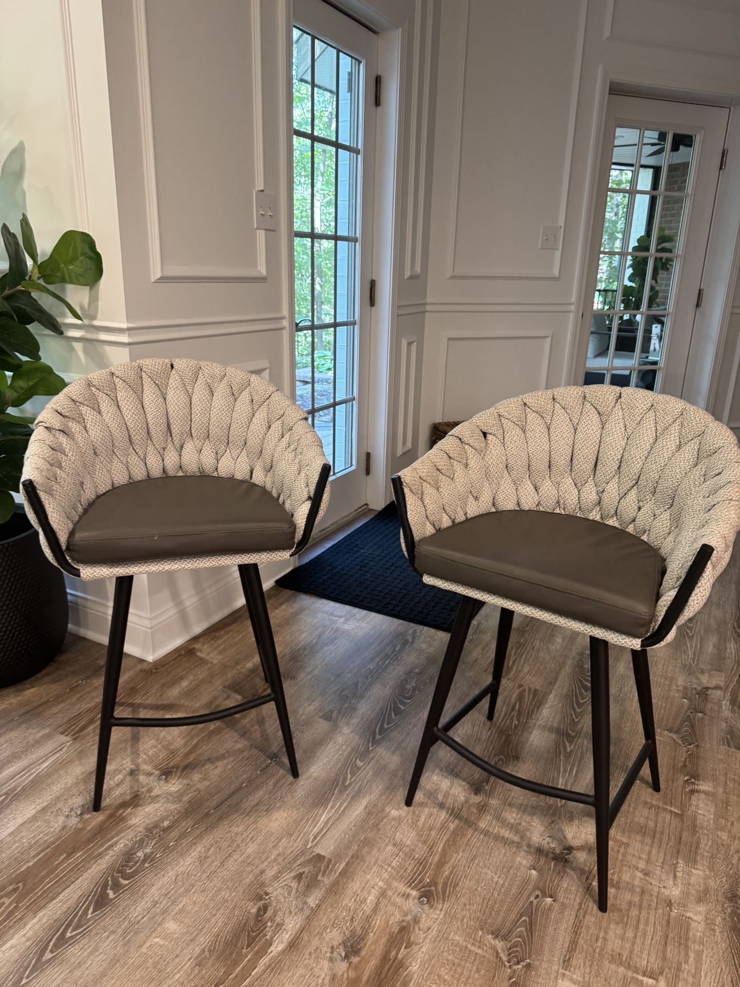 Gray & Black Counterstools