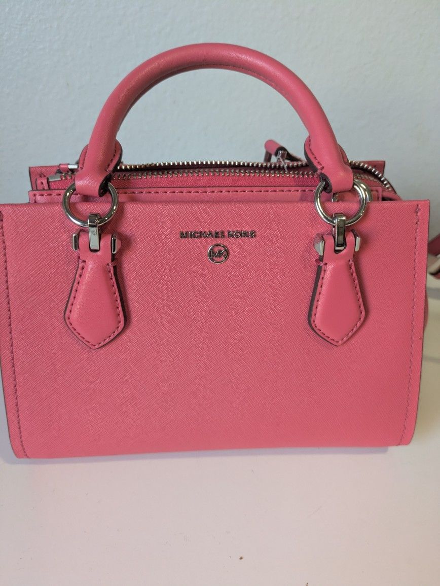 Micheal Kors Pink Purse