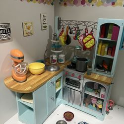 American Girl kitchen For 18in Doll With Accessories 