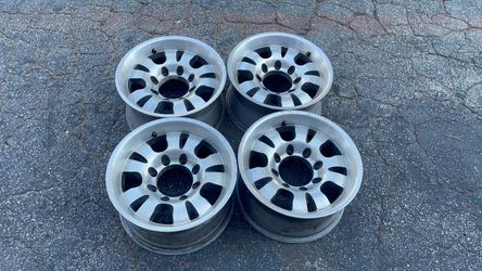Set of Four 16x8 inch Aluminum Aftermarket Wheels 8x6.5 inch