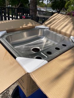 Single Bowl Stainless Steel Sink 25" L x 22" W x 6”D