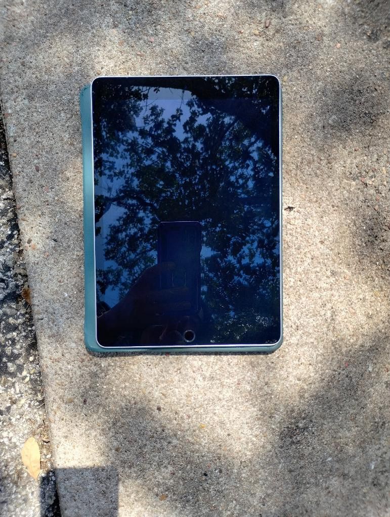 Apple iPad 9th Generation 10.2" Wi-Fi | 64GB | Silver | Excellent