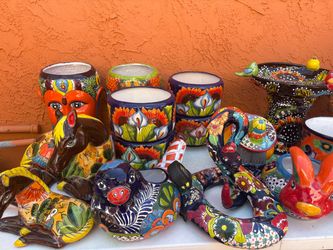 Macetas de Talavera y Decoraciónes, diferentesdiseños y diferentes$$precios .