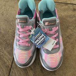 New Size 2 Skechers step in sport