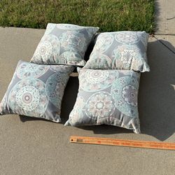 Set  Of 4 Outdoor Pillows