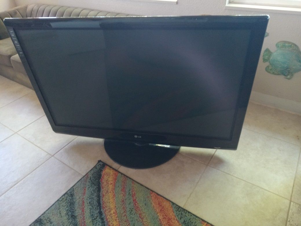 Television 50inch Plasma LG
