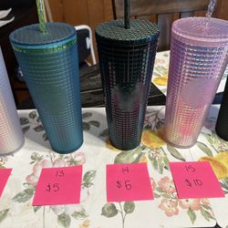 Starbuck Cups