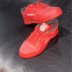 8 1/2  Reebok Classic Human Rights Now edition