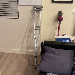 Crutches - Brand New Aluminum From 5’2” - 5’10”