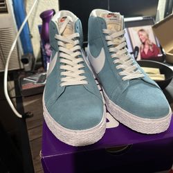 Nike SB Blazer Mid (NEW)