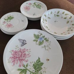 16 peice Vintage CHINA Totally Today Floral Dragonfly Bee Ladybug White Plates Set
