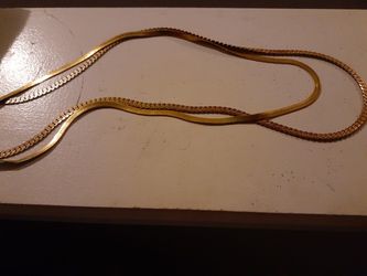 2 gold chain necklaces