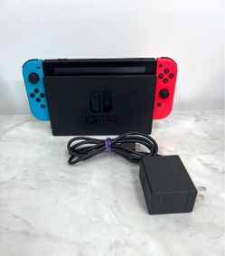 Nintendo switch HAC-001(-01) black with joy-cons  & dock —