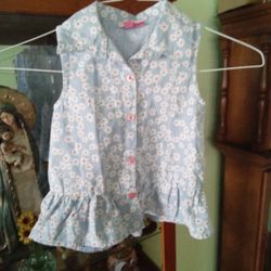 Cute Button Flowers Girl Shirt Size 5